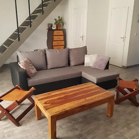 Sur La Route De Champ Colin *