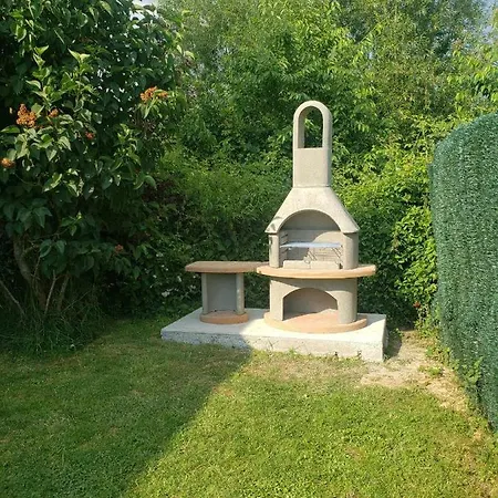Holiday home Sur La Route De Champ Colin Saint-Denis-les-Rebais